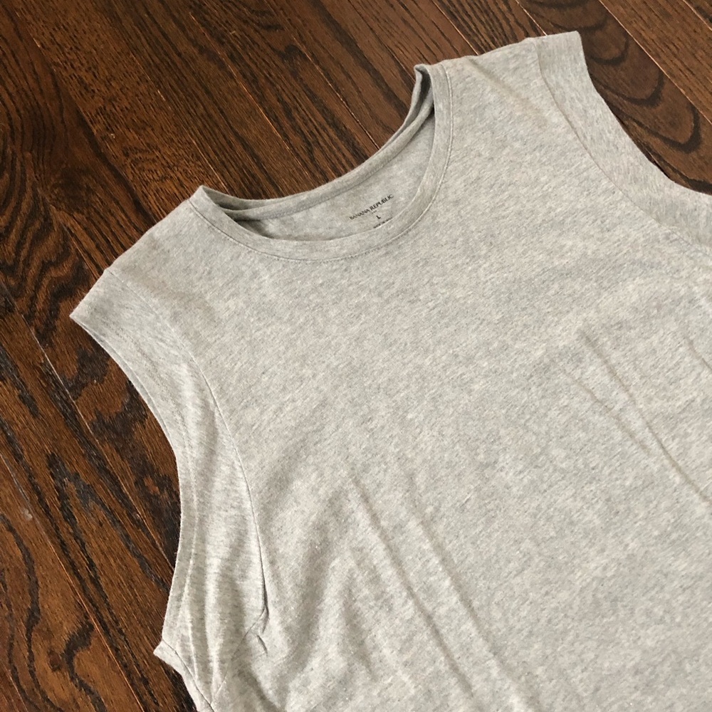 Banana Republic Women’s L Heathered Gray Wide Strapped Sleeveless Basic Tank - Picture 2 of 8